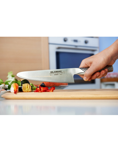 GLOBAL Japoński Nóż do plastrowania 18 cm G-6