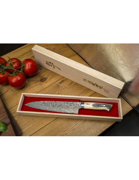 Takeshi Saji WBB Ręcznie kuty nóż Santoku 18cm R-2