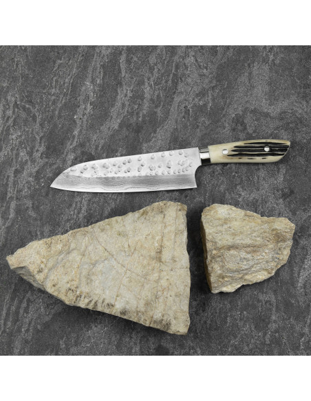 Takeshi Saji SRS-13 Jeleni róg Ręcznie kuty nóż Santoku 18 cm