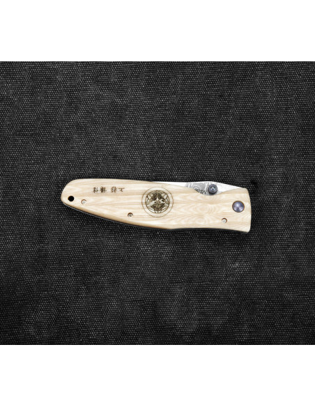 MCUSTA Sengoku White Micarta Damascus 8,6 cm